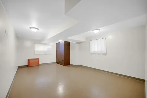 8233 South Langley Avenue Chicago IL 60619