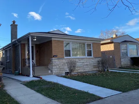 6078 North Troy Street Chicago IL 60659