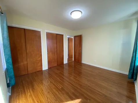 6078 North Troy Street Chicago IL 60659
