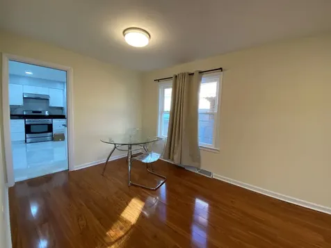 6078 North Troy Street Chicago IL 60659