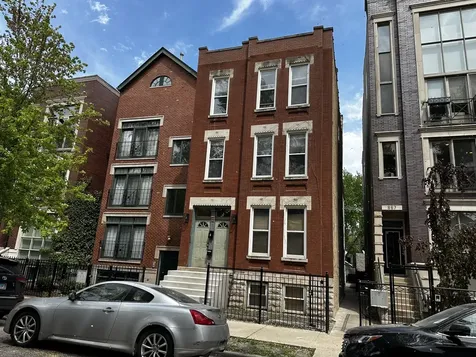 869 North Hermitage Avenue Chicago IL 60622