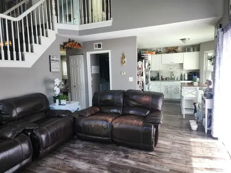 54 Sandhurst Road Mundelein IL 60060
