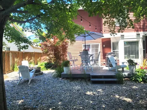 54 Sandhurst Road Mundelein IL 60060