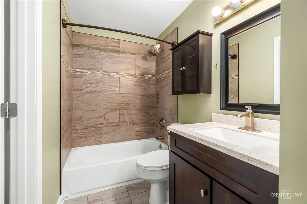29W365 Thornwood Lane Warrenville IL 60555