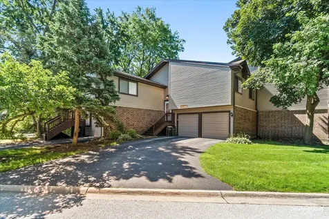 29W365 Thornwood Lane Warrenville IL 60555