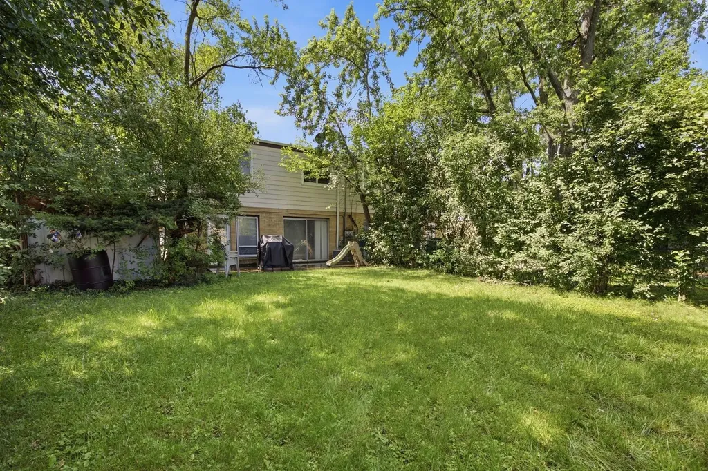 1142 Brighton Place Glen Ellyn IL 60137