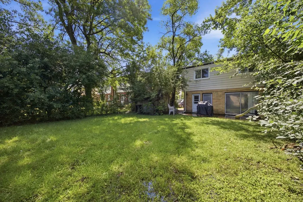 1142 Brighton Place Glen Ellyn IL 60137