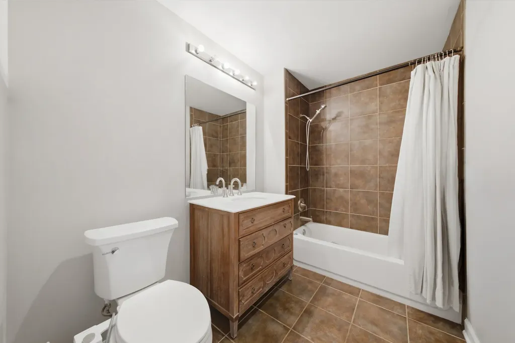 100 East 14th Street Chicago IL 60605