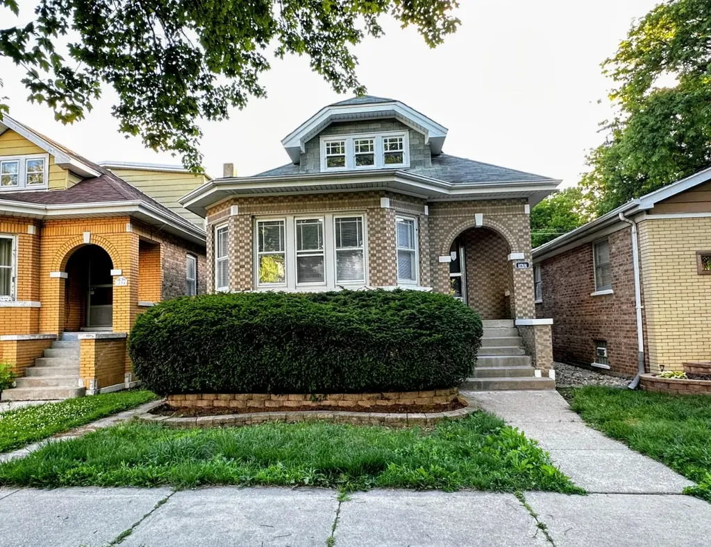 3612 East Avenue Berwyn IL 60402