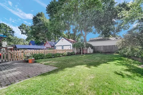 715 North County Street Waukegan IL 60085