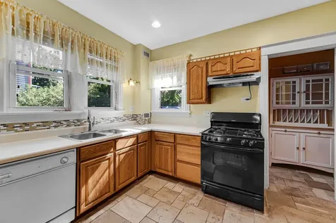 715 North County Street Waukegan IL 60085
