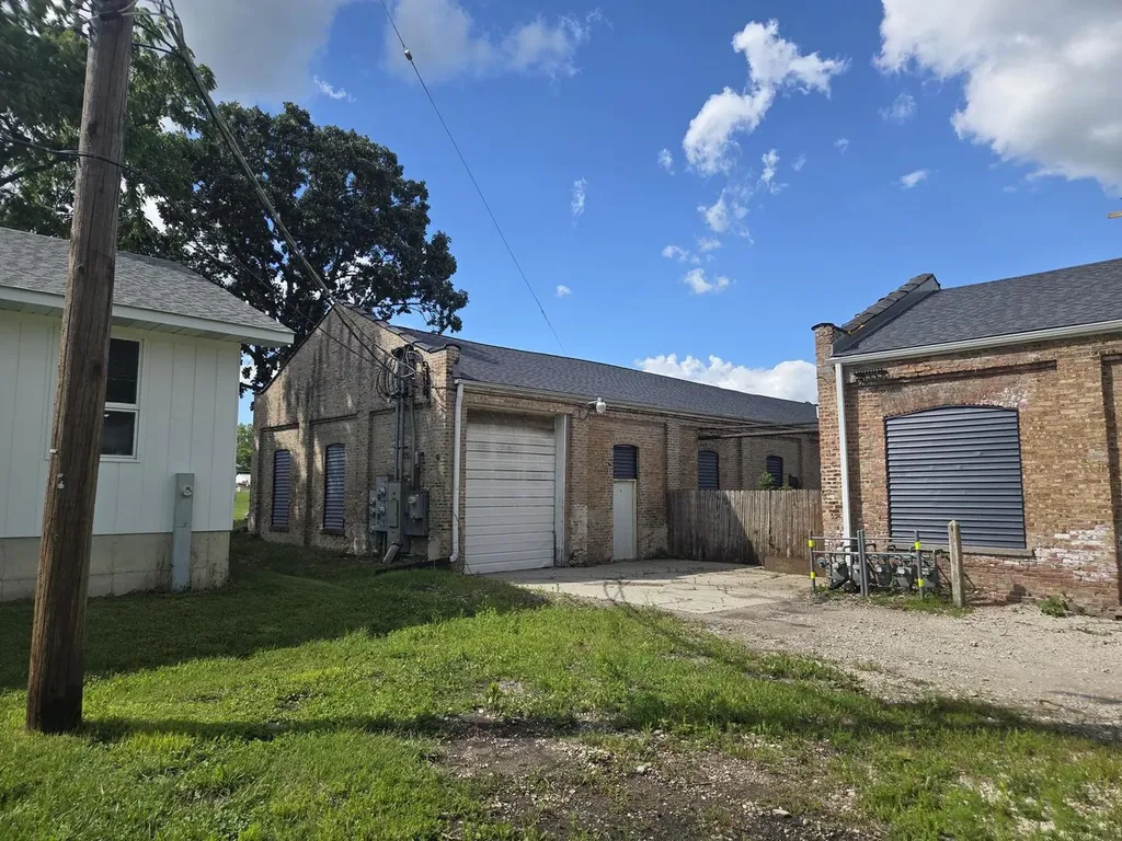 542 Washington Street Woodstock IL 60098