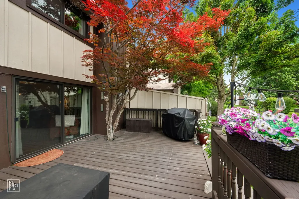 139 Cascade Drive Indian Head Park IL 60525