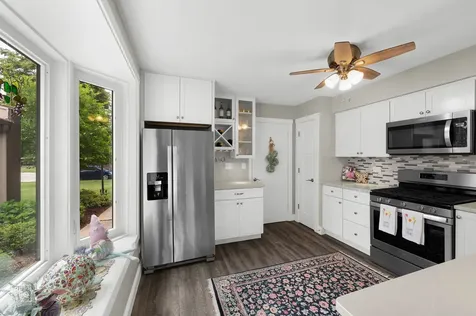 139 Cascade Drive Indian Head Park IL 60525
