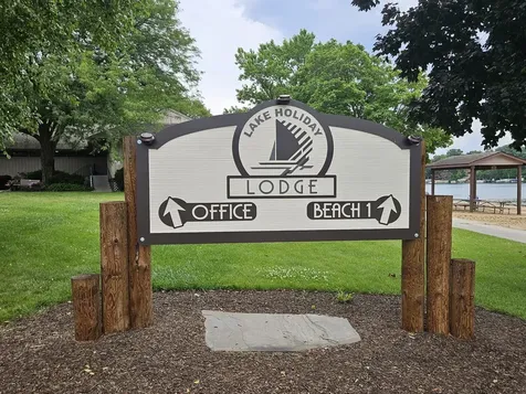 1627 Lake Holiday Drive Lake Holiday IL 60548