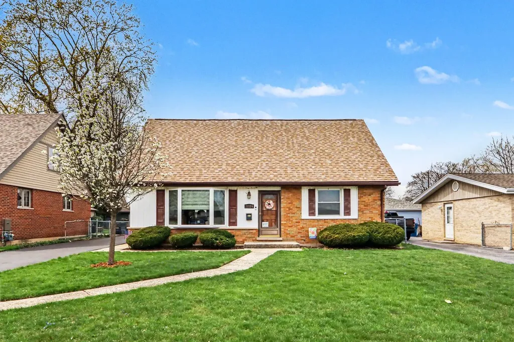 13124 Forestview Lane Crestwood IL 60418