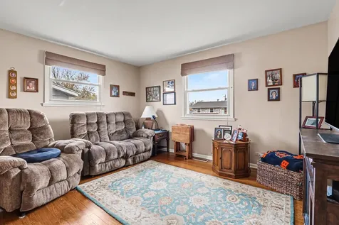 13124 Forestview Lane Crestwood IL 60418