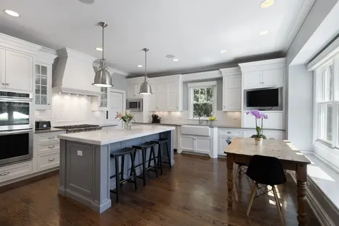 412 Cumnor Road Kenilworth IL 60043