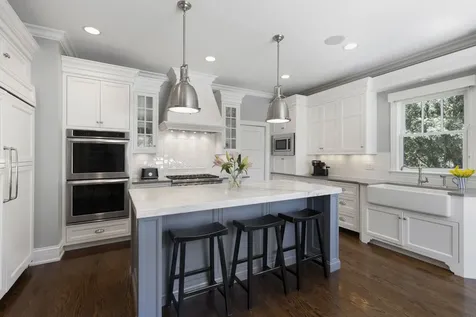 412 Cumnor Road Kenilworth IL 60043