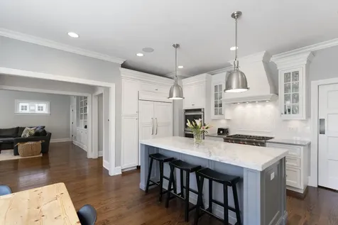 412 Cumnor Road Kenilworth IL 60043