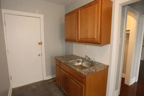 4602 North Beacon Street Chicago IL 60640