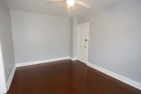 4602 North Beacon Street Chicago IL 60640