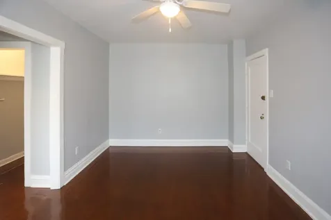 4602 North Beacon Street Chicago IL 60640