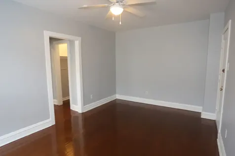 4602 North Beacon Street Chicago IL 60640