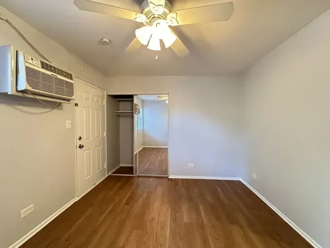 4537 North Dover Street Chicago IL 60640
