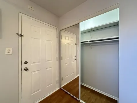 4537 North Dover Street Chicago IL 60640