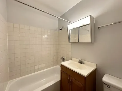 4537 North Dover Street Chicago IL 60640