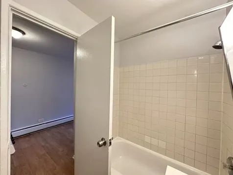 4537 North Dover Street Chicago IL 60640