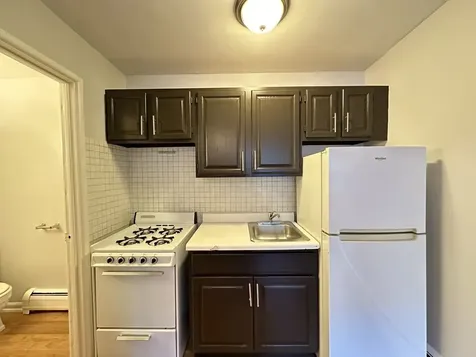 4537 North Dover Street Chicago IL 60640
