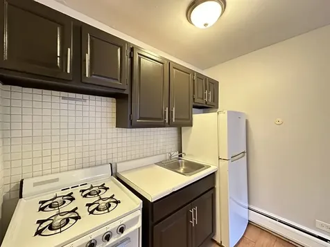 4537 North Dover Street Chicago IL 60640