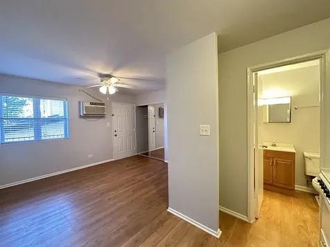 4537 North Dover Street Chicago IL 60640