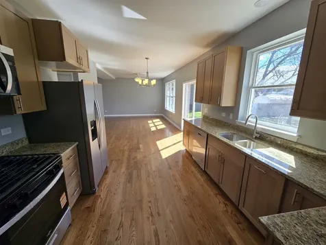 4 Joseph Court Midlothian IL 60445
