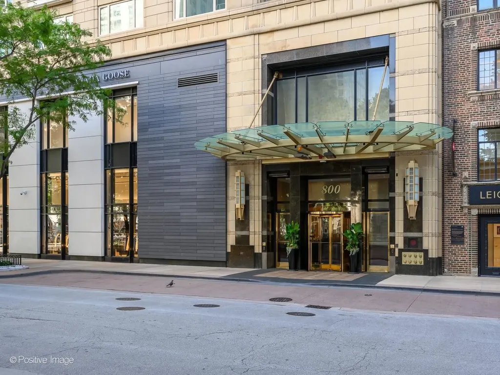 800 North Michigan Avenue Chicago IL 60611