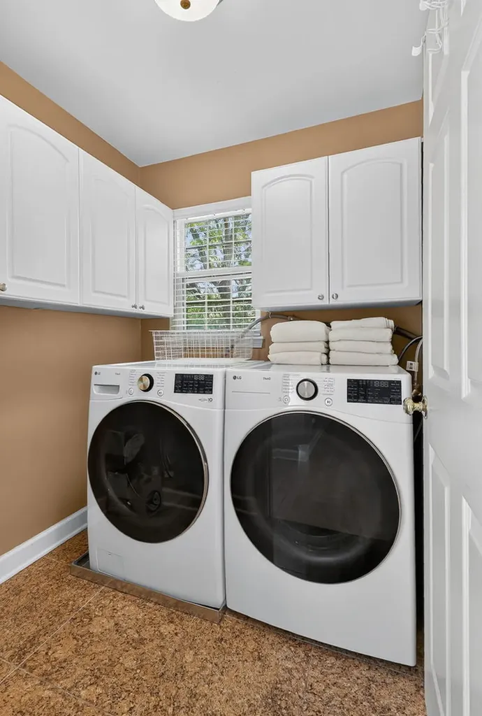 1702 Astor Avenue Oakbrook Terrace IL 60181
