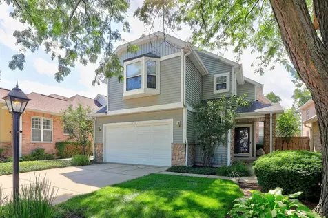 1702 Astor Avenue Oakbrook Terrace IL 60181