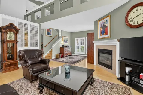 1702 Astor Avenue Oakbrook Terrace IL 60181
