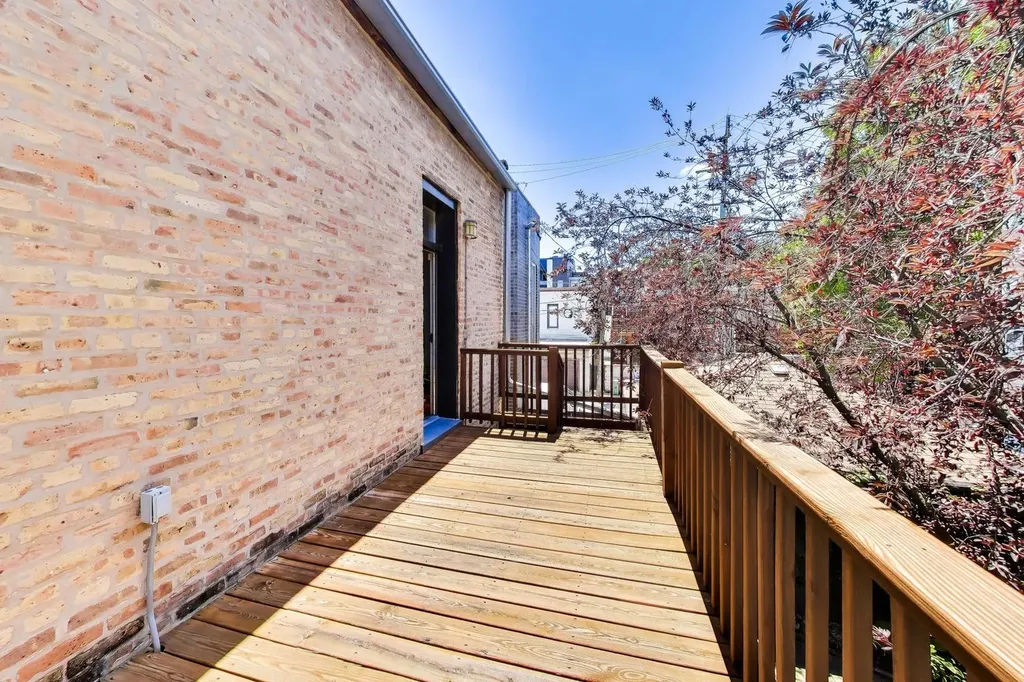614 North Ashland Avenue Chicago IL 60622