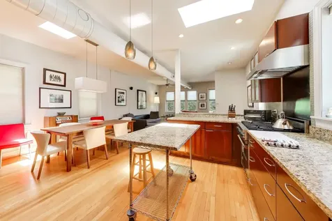 614 North Ashland Avenue Chicago IL 60622