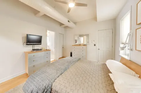 614 North Ashland Avenue Chicago IL 60622