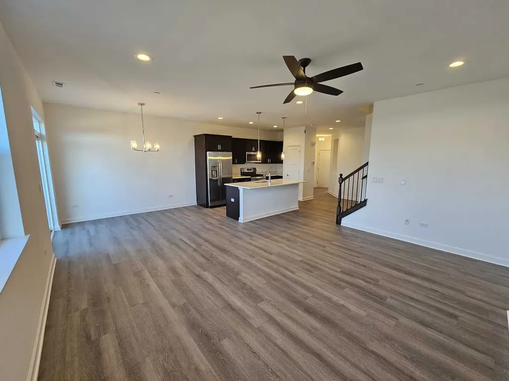 334 North Masters Drive Addison IL 60101