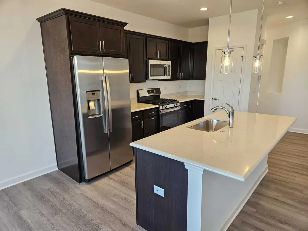 334 North Masters Drive Addison IL 60101