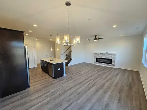 334 North Masters Drive Addison IL 60101