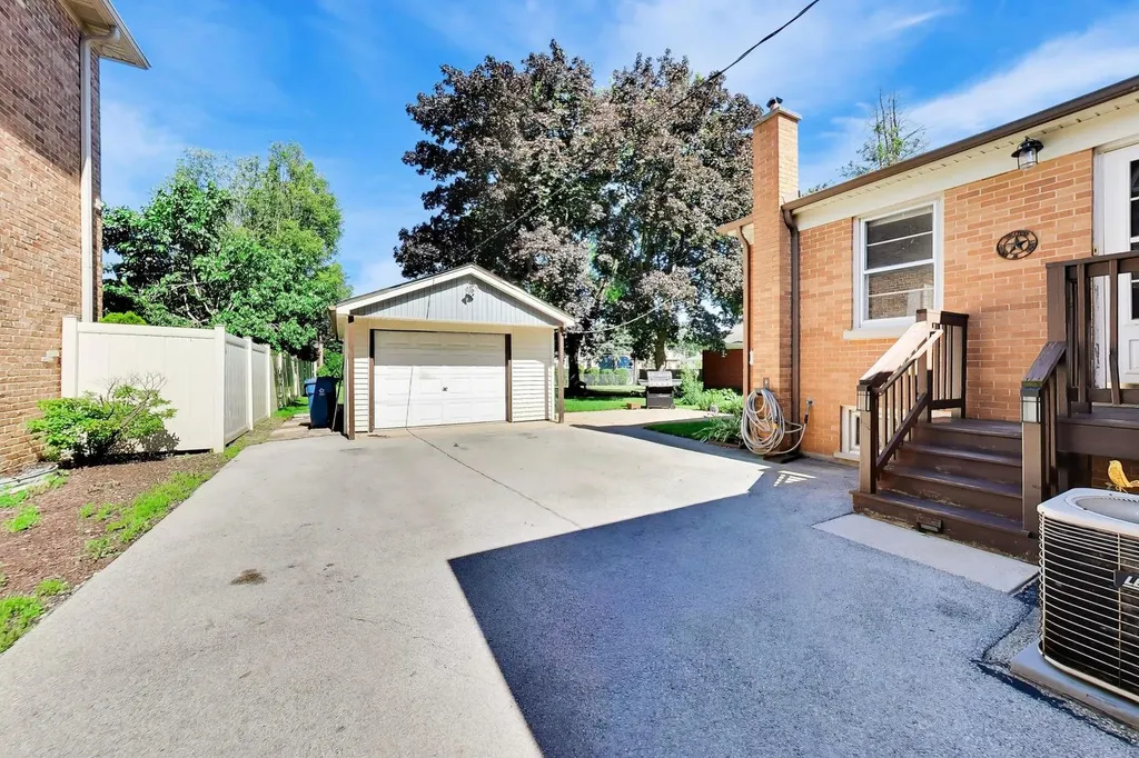 479 North Elm Avenue Elmhurst IL 60126