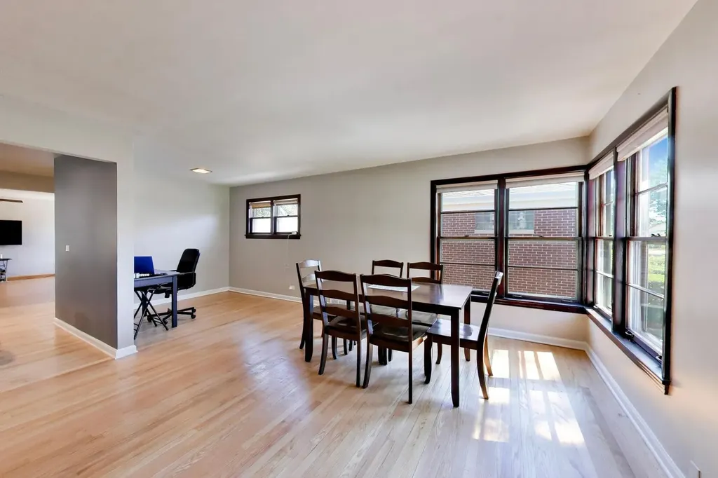 479 North Elm Avenue Elmhurst IL 60126