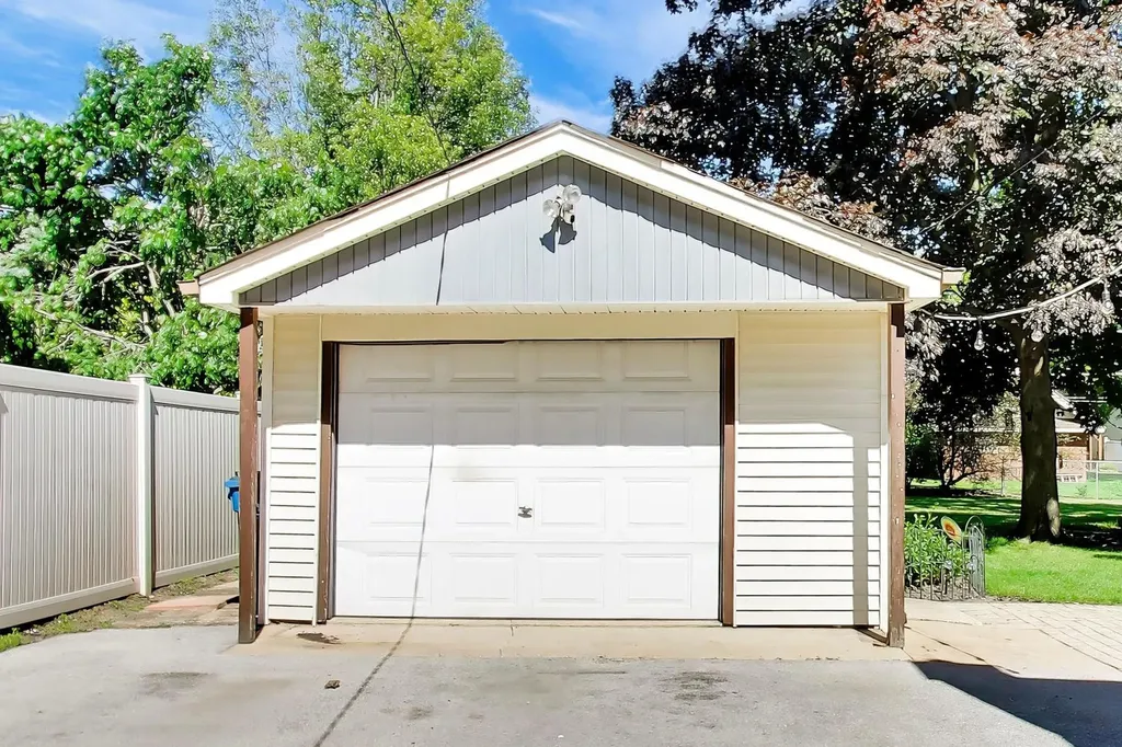 479 North Elm Avenue Elmhurst IL 60126
