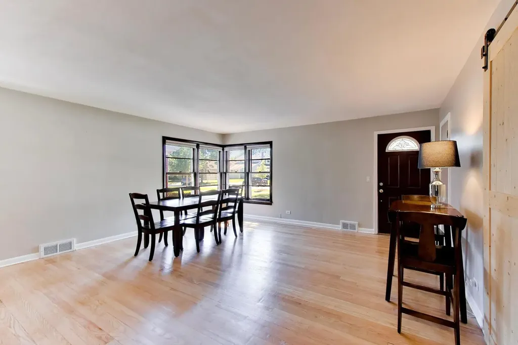479 North Elm Avenue Elmhurst IL 60126